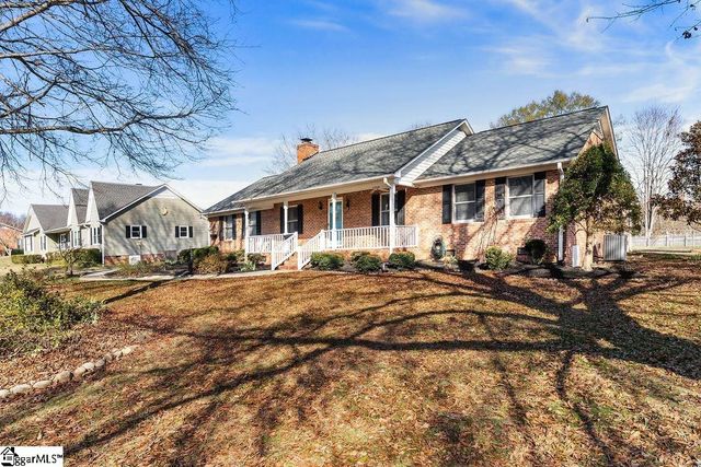 312 Sloping Meadow Drive, Inman, SC 29349