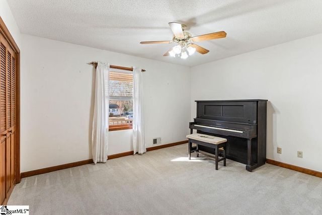 312 Sloping Meadow Drive, Inman, SC 29349