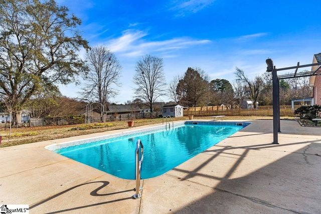 312 Sloping Meadow Drive, Inman, SC 29349