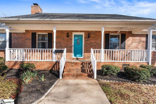 312 Sloping Meadow Drive, Inman, SC 29349