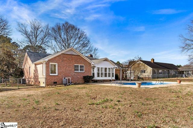 312 Sloping Meadow Drive, Inman, SC 29349