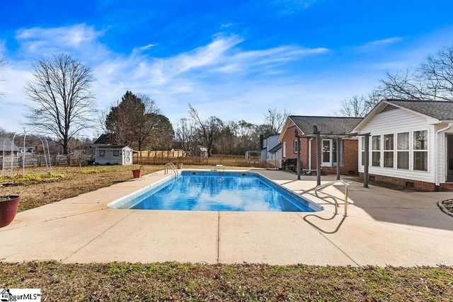 312 Sloping Meadow Drive, Inman, SC 29349