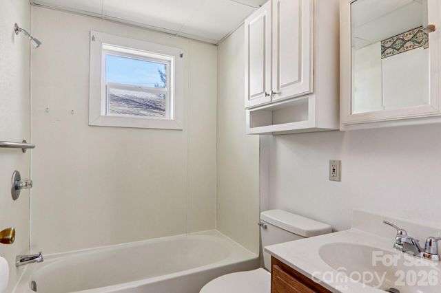 24 Pelzer Street, Asheville, NC 28804