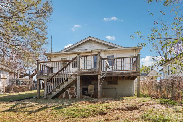 24 Pelzer Street, Asheville, NC 28804