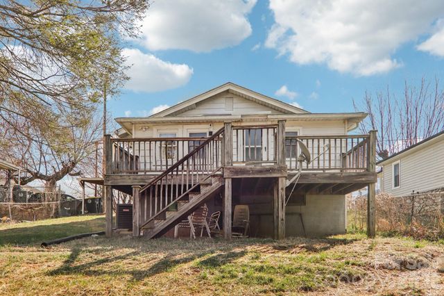 24 Pelzer Street, Asheville, NC 28804