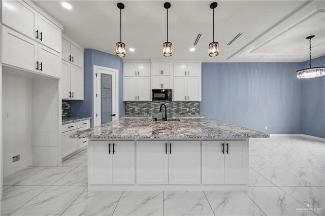 3610 Las Brisas Street, Edinburg, TX 78542