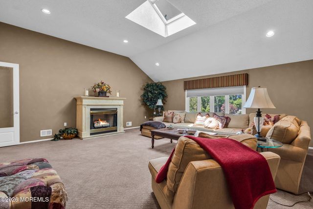 9 Woodcrest Terrace, Englishtown, NJ 07726
