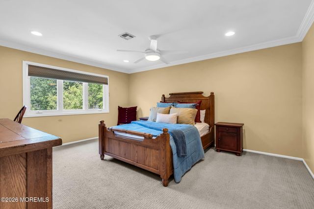 9 Woodcrest Terrace, Englishtown, NJ 07726