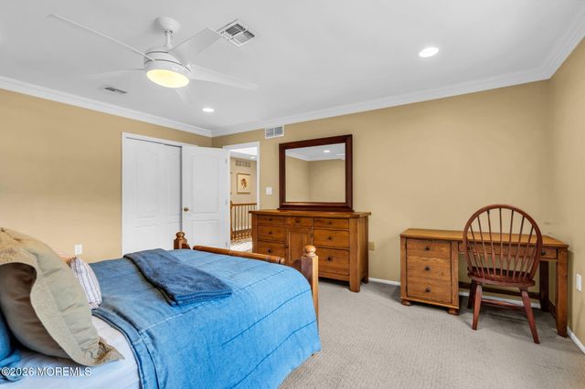 9 Woodcrest Terrace, Englishtown, NJ 07726