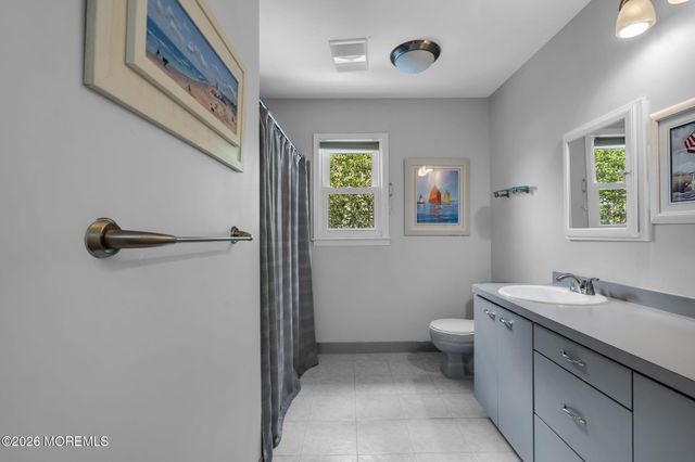 9 Woodcrest Terrace, Englishtown, NJ 07726