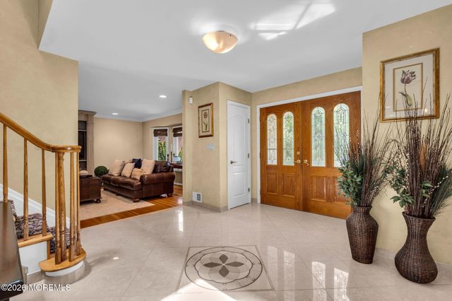 9 Woodcrest Terrace, Englishtown, NJ 07726