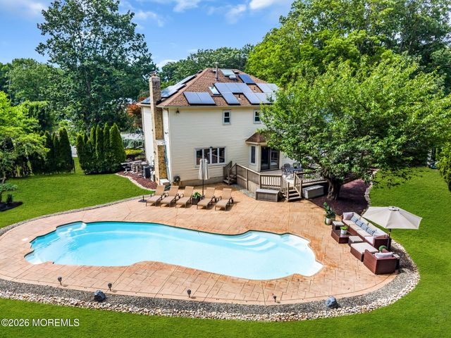9 Woodcrest Terrace, Englishtown, NJ 07726