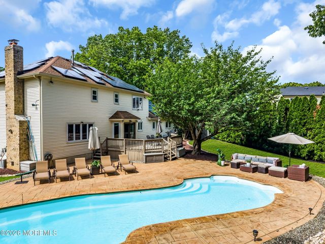 9 Woodcrest Terrace, Englishtown, NJ 07726
