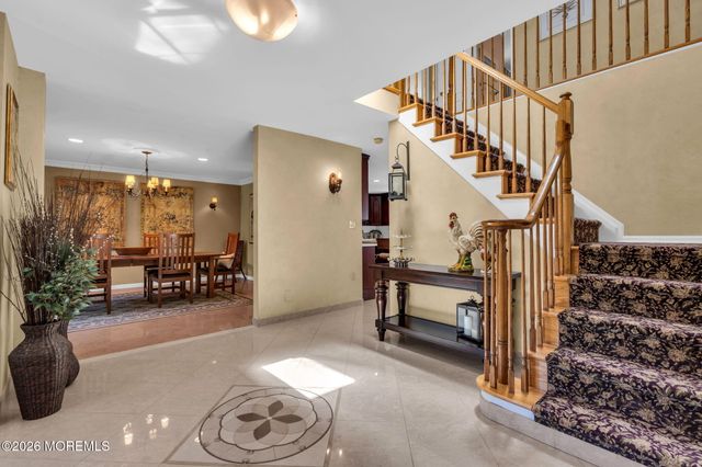 9 Woodcrest Terrace, Englishtown, NJ 07726
