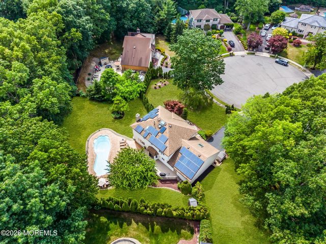 9 Woodcrest Terrace, Englishtown, NJ 07726