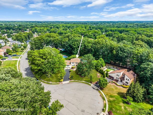 9 Woodcrest Terrace, Englishtown, NJ 07726