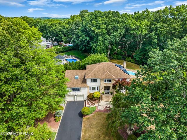 9 Woodcrest Terrace, Englishtown, NJ 07726