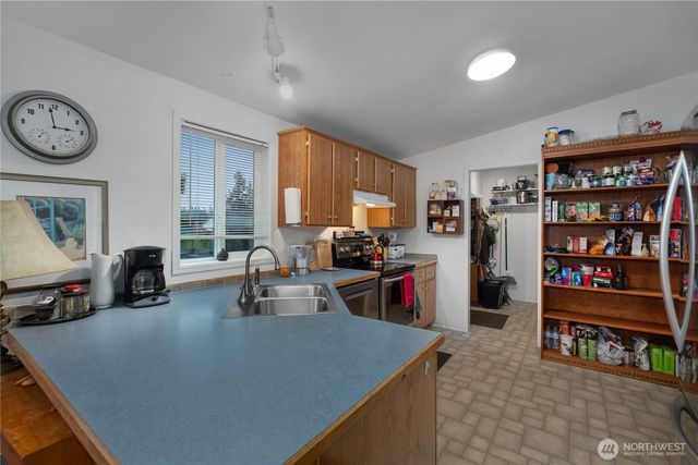 321 E F Street, Shelton, WA 98584