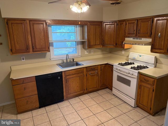 9309 TUCKERMAN ST, Lanham, MD 20706
