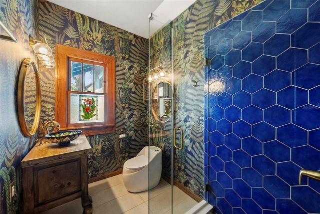 1024 23RD AVENUE N, St Petersburg, FL 33704