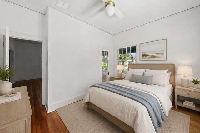 1024 23RD AVENUE N, St Petersburg, FL 33704