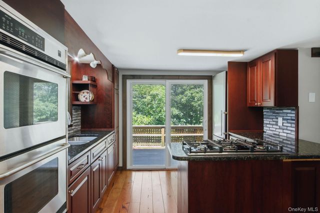 27 Rumsey Road, Greenwood Lake, NY 10925