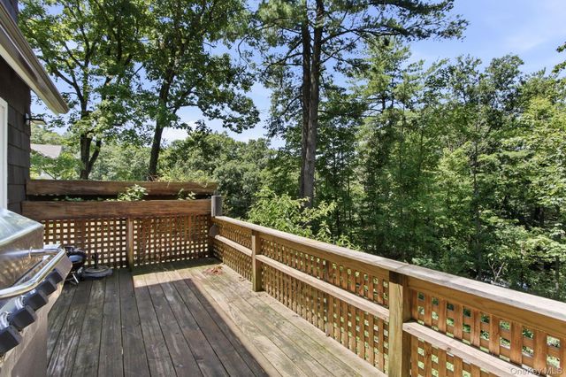 27 Rumsey Road, Greenwood Lake, NY 10925