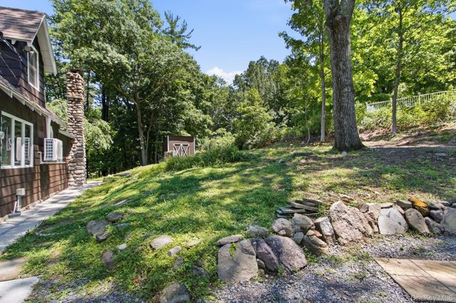 27 Rumsey Road, Greenwood Lake, NY 10925