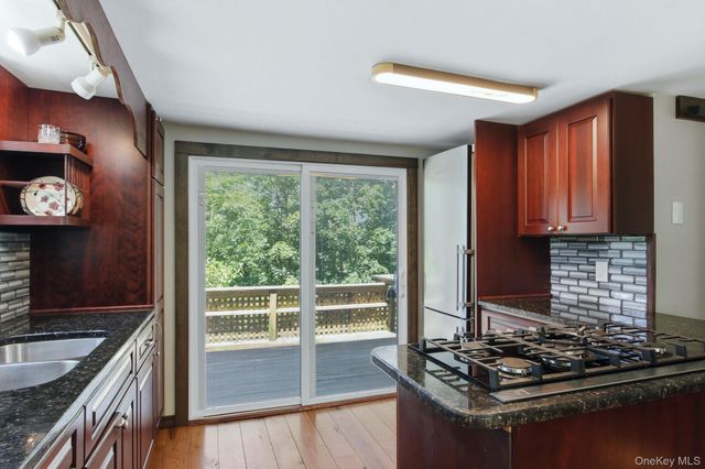 27 Rumsey Road, Greenwood Lake, NY 10925