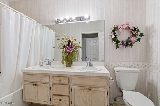 5225 West Reno Avenue 205, Las Vegas, NV 89118