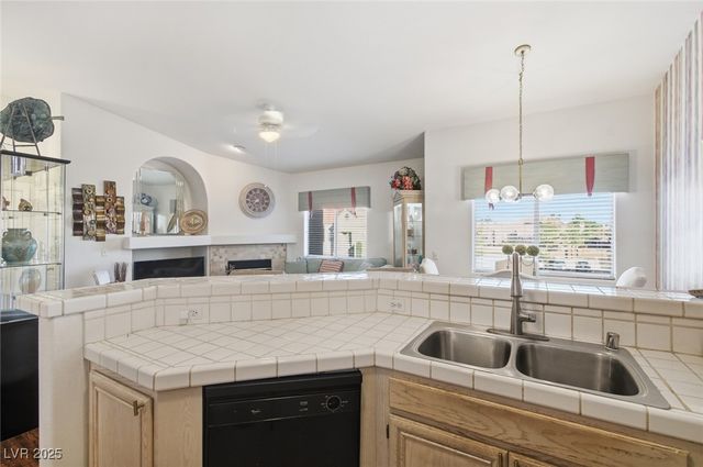 5225 West Reno Avenue 205, Las Vegas, NV 89118