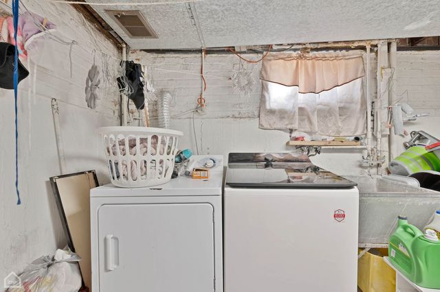 3736 W 70th Street, Chicago, IL 60629