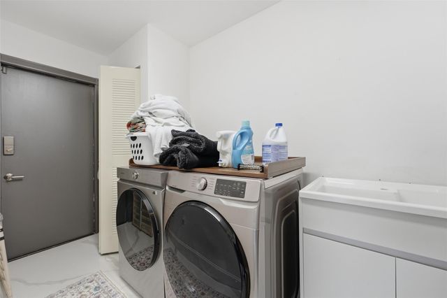 1530 Wilderness Road, West Palm Beach, FL 33409