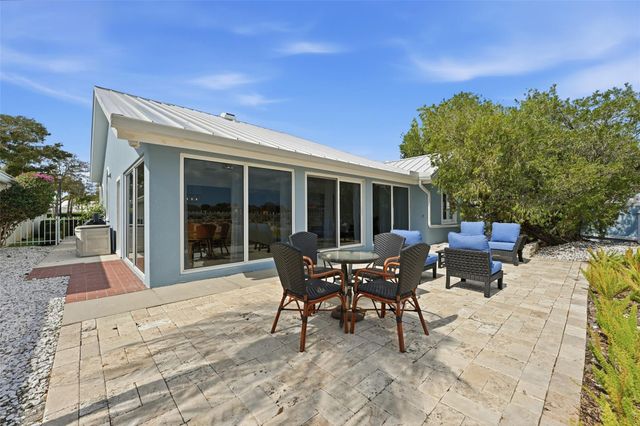 1530 Wilderness Road, West Palm Beach, FL 33409