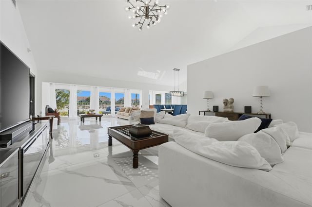 1530 Wilderness Road, West Palm Beach, FL 33409