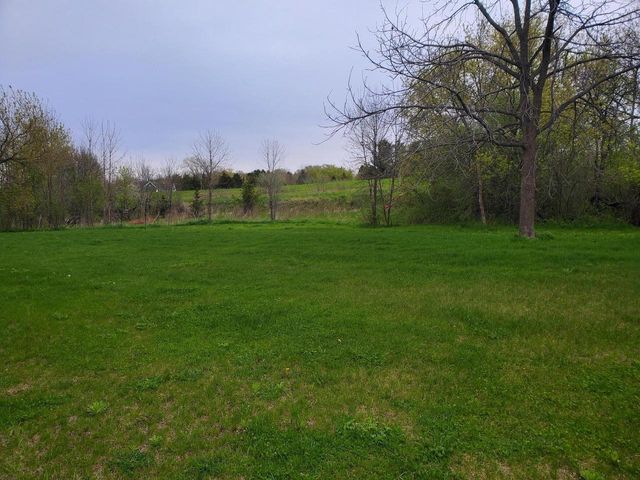 W256S6582 Pheasant DRIVE, Waukesha, WI 53189