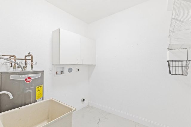 15842 SW 14 Street, Pembroke Pines, FL 33027