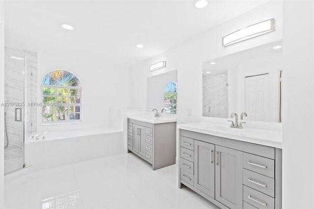 15842 SW 14 Street, Pembroke Pines, FL 33027