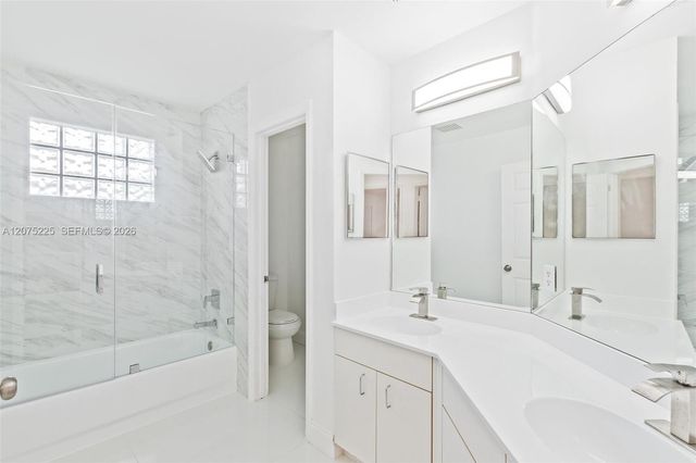 15842 SW 14 Street, Pembroke Pines, FL 33027