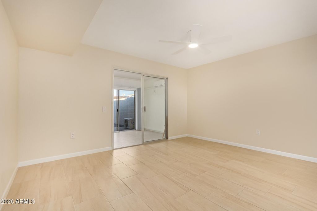 Image 12 of property listing at 17066 N 106TH Avenue, Sun City, AZ 85373