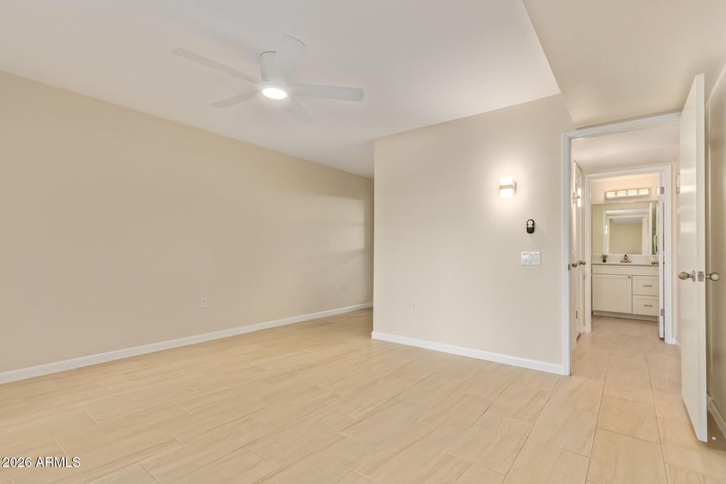 Image 14 of property listing at 17066 N 106TH Avenue, Sun City, AZ 85373