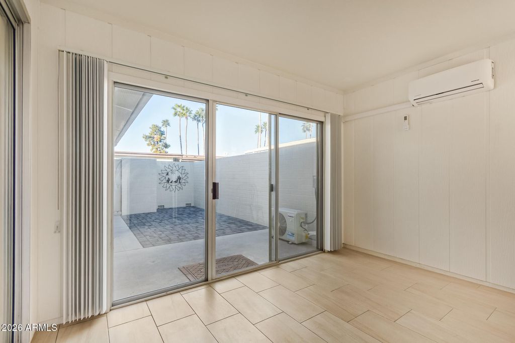 Image 20 of property listing at 17066 N 106TH Avenue, Sun City, AZ 85373