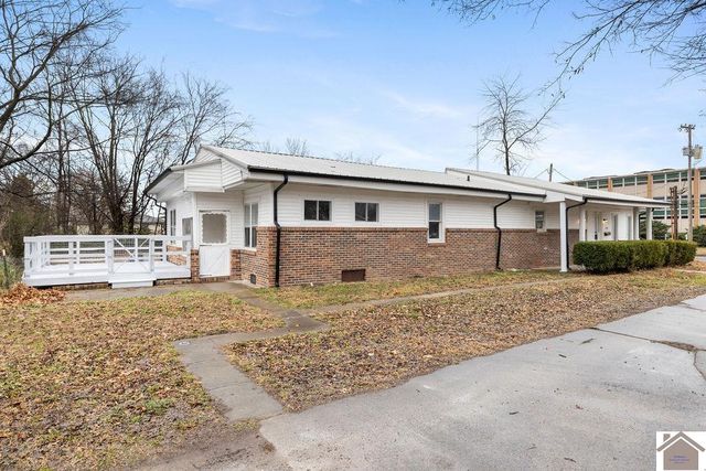 1409 HC Mathis Drive, Paducah, KY 42001