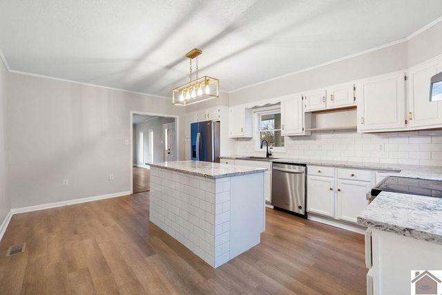 1409 HC Mathis Drive, Paducah, KY 42001