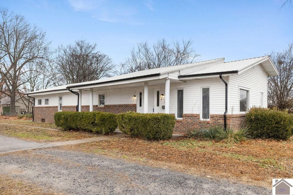 1409 HC Mathis Drive, Paducah, KY 42001