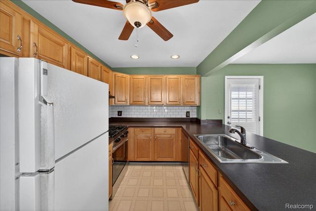 2354 Shevlin Street, Ferndale, MI 48220