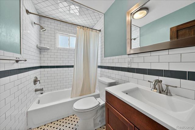 2354 Shevlin Street, Ferndale, MI 48220