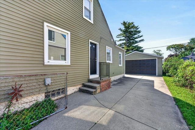 2354 Shevlin Street, Ferndale, MI 48220