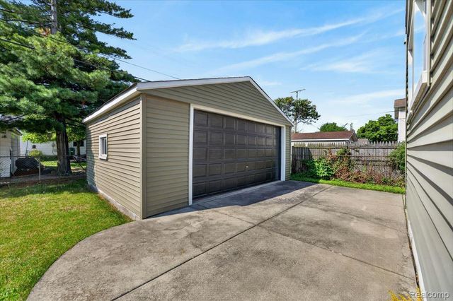 2354 Shevlin Street, Ferndale, MI 48220