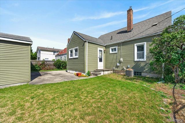 2354 Shevlin Street, Ferndale, MI 48220